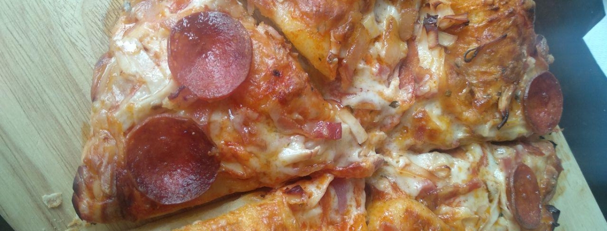 Pizza con pepperoni